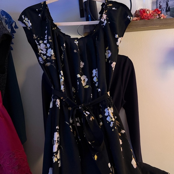 LC Lauren Conrad Black Floral Midi Dress - Picture 6 of 6